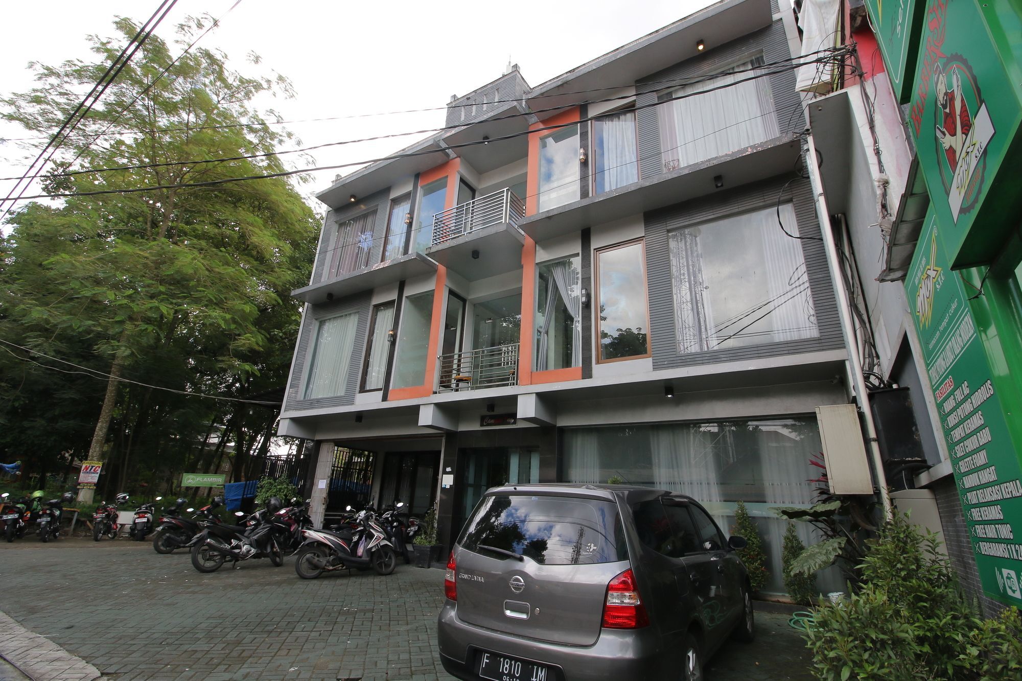 Reddoorz Plus Near Universitas Negeri Yogyakarta Exterior photo